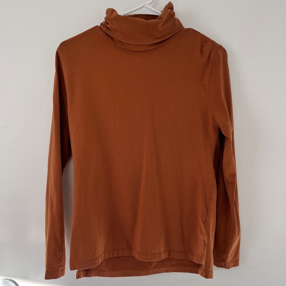 Tradlands turtleneck